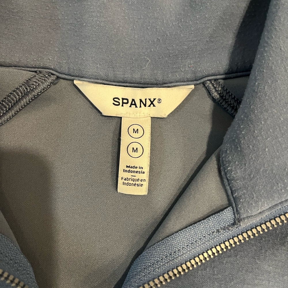 Spanx AirEssentials Half Zip Size Medium - image 6